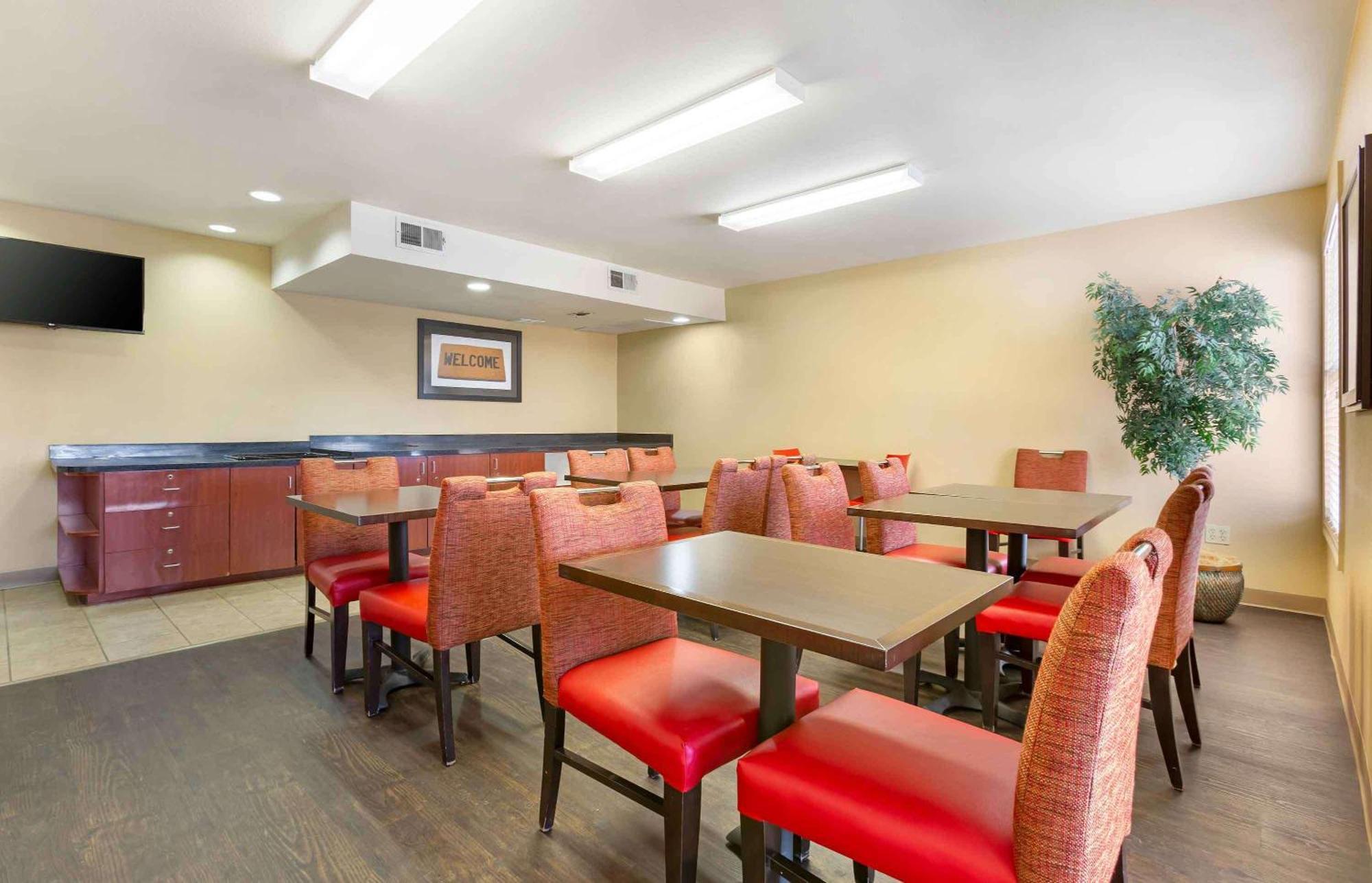 Extended America - Albuquerque - Blvd 2*